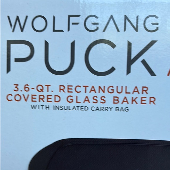 Wolfgang Puck Rectangular Covered Glass Baker - Picture 3 of 7